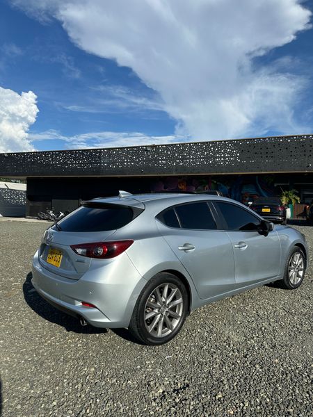 Mazda 3 grand touring LX sport - imagen secundaria 1
