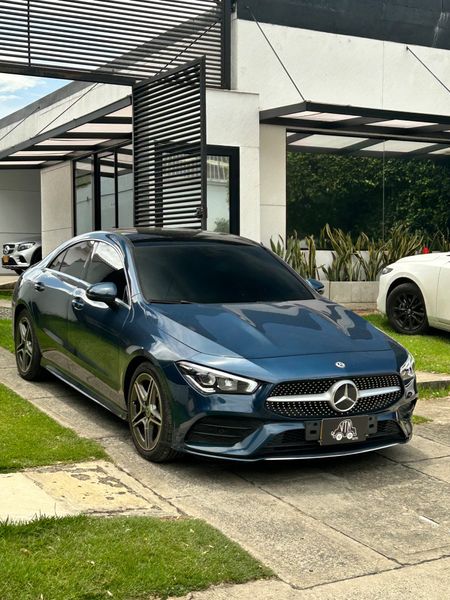 Mercedes Benz CLA 180 Amg Line - imagen secundaria 2