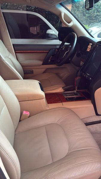 Toyota Sáhara LC200  VXR 2012 actualizada 23 - imagen secundaria 2