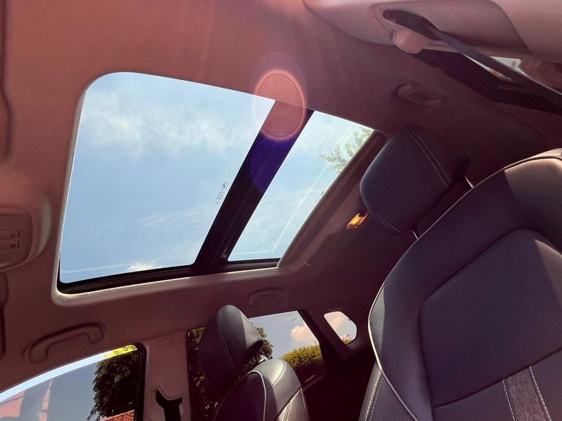 Chevrolet Tracker turbo premier AT 2021 - imagen secundaria 2