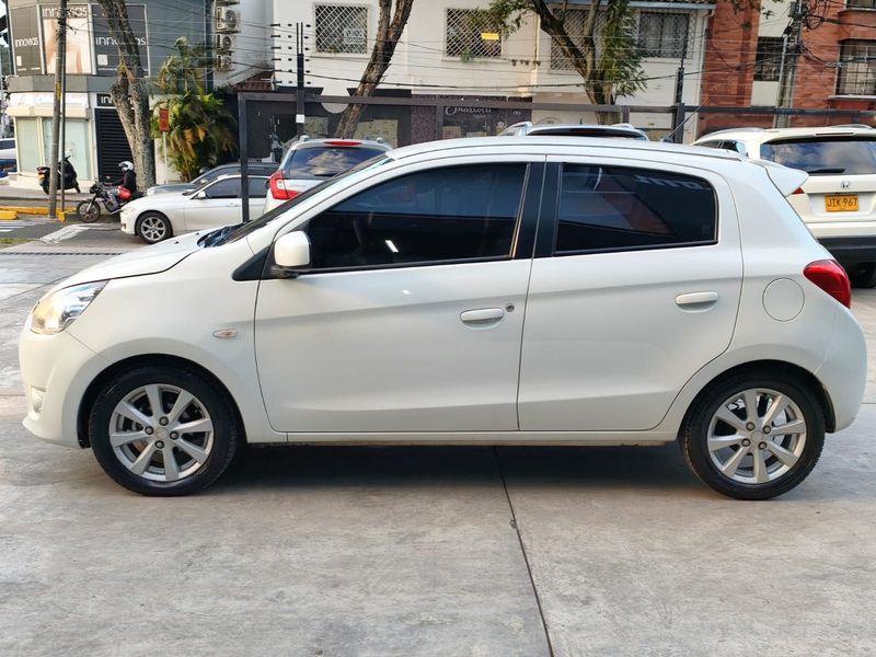 MITSUBISHI MIRAGE 1.2 AUTOMATICO 2016 - POCO KM - imagen secundaria 1