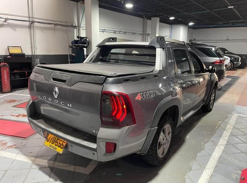 Renault Duster Oroch intens 2022 - imagen secundaria