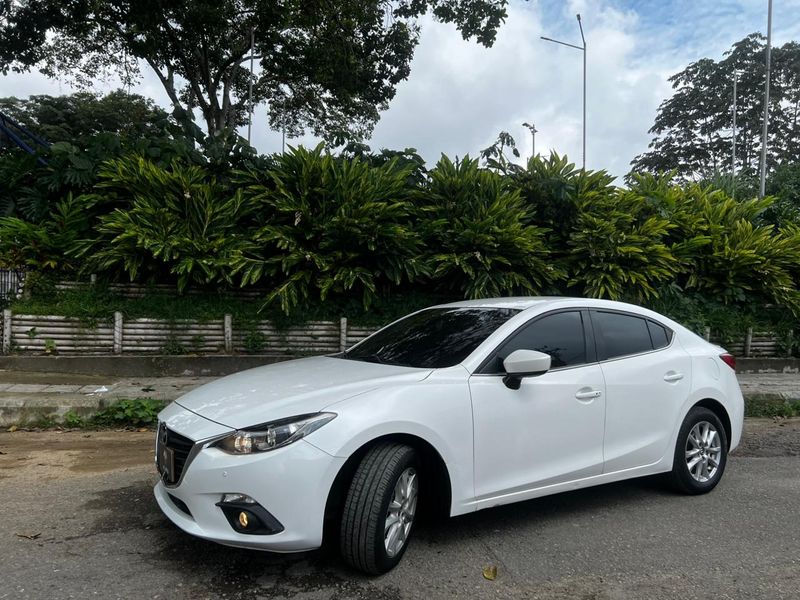 MAZDA 3 SEDÁN TOURING 2017 - imagen secundaria 1