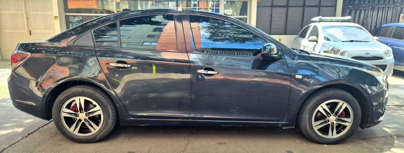 CHEVROLET CRUZE PLATINUM 2011 - imagen secundaria 2