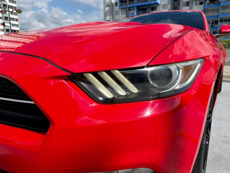 FORD MUSTANG GT 5.0 2015 - imagen secundaria 1