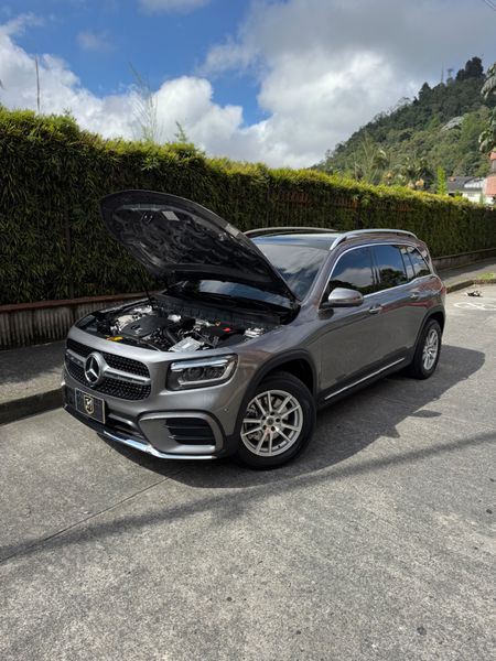 Mercede Benz glb 200 AMG LINE 2024 - imagen secundaria 1