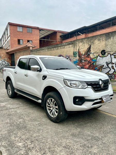 RENAULT ALASKAN ZEN MT 2.5cc TD 4X4 MOD 2022 - imagen secundaria 1