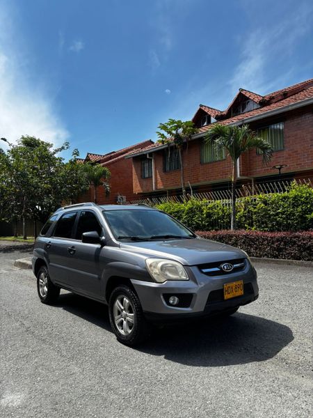 KIA SPORTAGE LX 2.0 4x2 Automática - imagen secundaria 1
