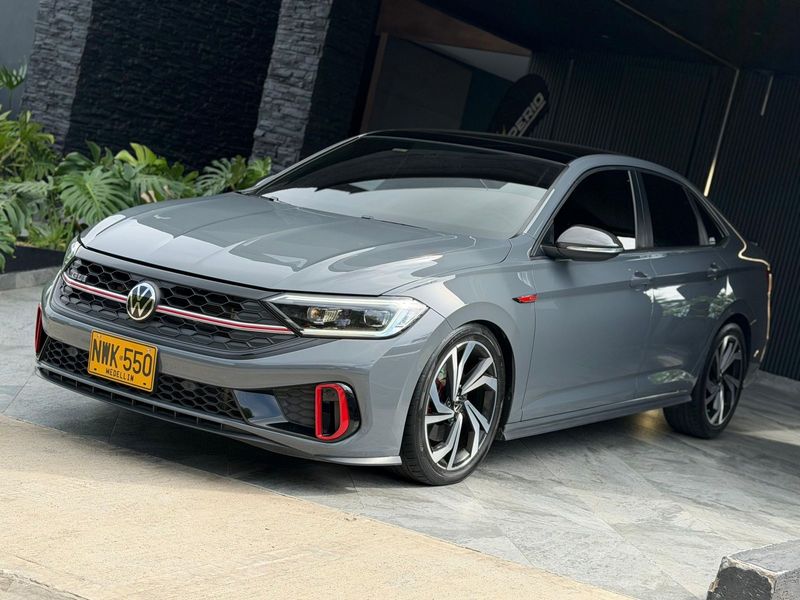 Volkswagen Jetta GLI 2025 - imagen secundaria 1