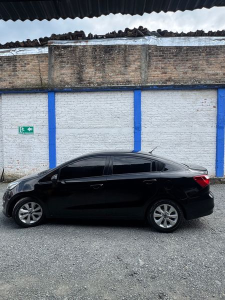 Kia Rio Automático Sedan 2016 - imagen secundaria 1