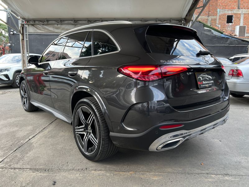 MERCEDES-BENZ GLC 300 2024 4MATIC AMG LINE HÍBRIDA - imagen secundaria 2