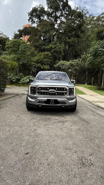 FORD F-150 SÚPER CREW PLATINUM HIBRIDA - imagen secundaria 1
