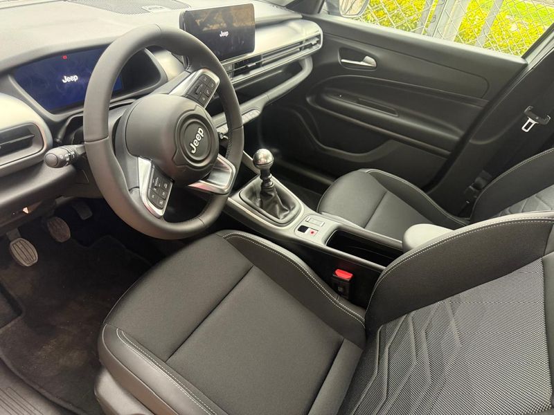 VENDO JEEP AVENGER ALTITUDE - imagen secundaria 1