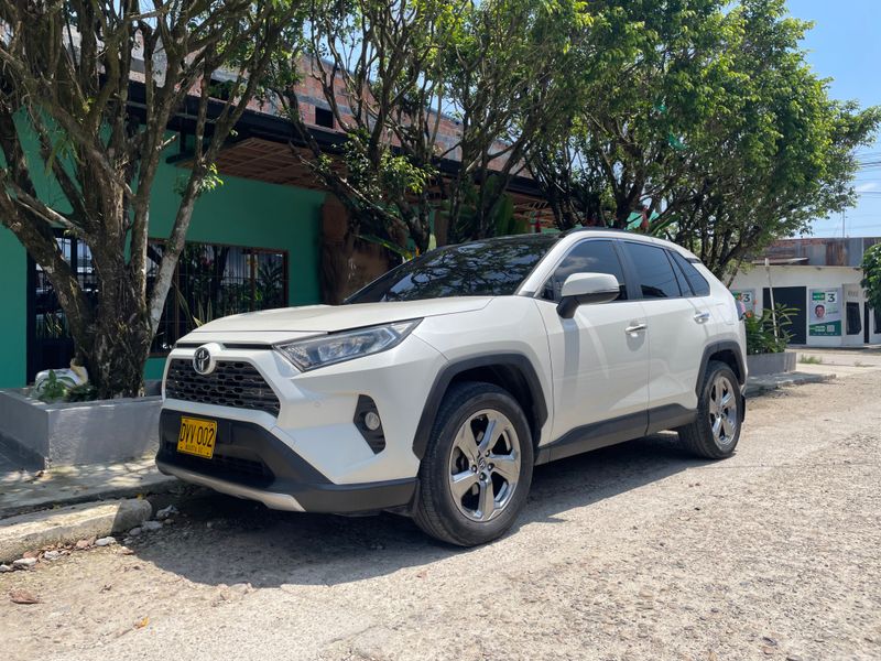 Toyota Rav 4 2.5 Limited - imagen secundaria 1
