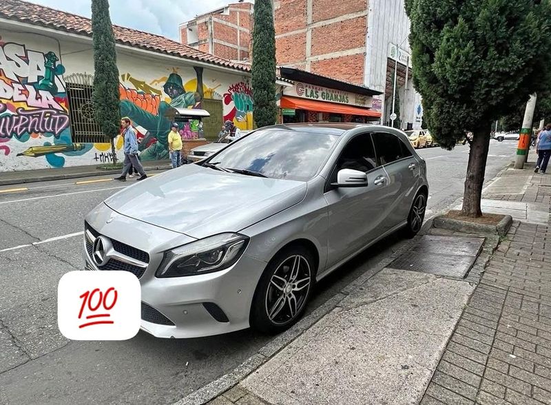 Mercedes Benz A200 AMG 2016 - imagen secundaria 2
