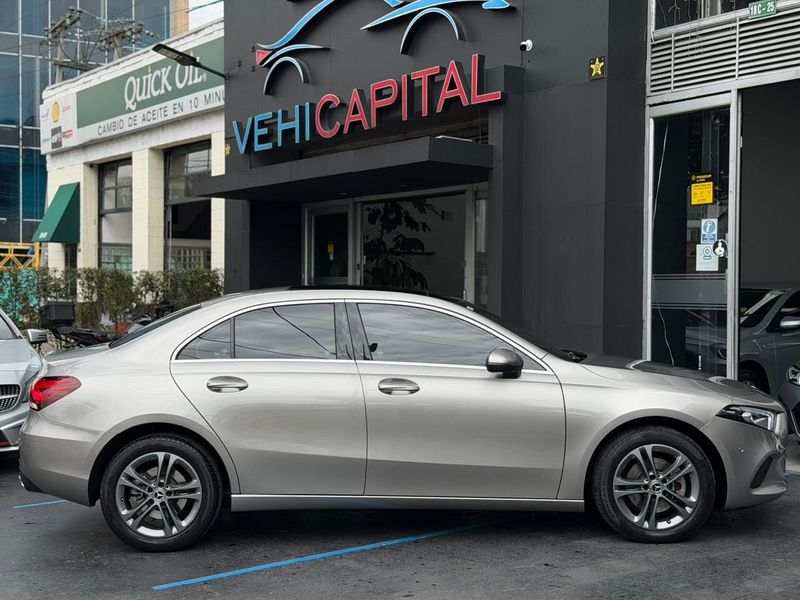 Mercedes-Benz Clase A 1.4 A 200 - imagen secundaria 1