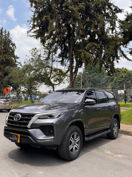 TOYOTA FORTUNER - 2.7L - 2022 - BOGOTÁ - imagen secundaria 2