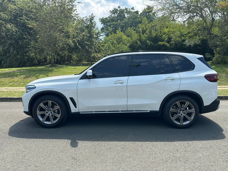 Bmw X5 modelo 2022 - imagen secundaria 1