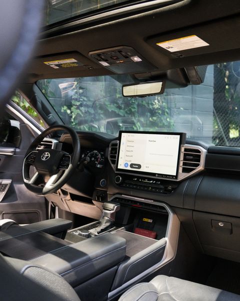 Toyota Sequoia Platinum - imagen secundaria 2