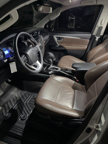 Toyota Fortuner Diésel - imagen secundaria 2