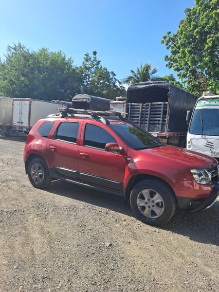 RENAULT DUSTER 4X4 MT MODELO 2021 - imagen secundaria 1