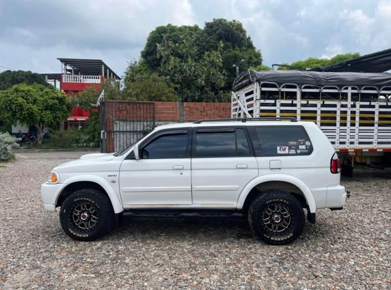 Mitsubishi nativa Diesel 2009 - imagen secundaria 2