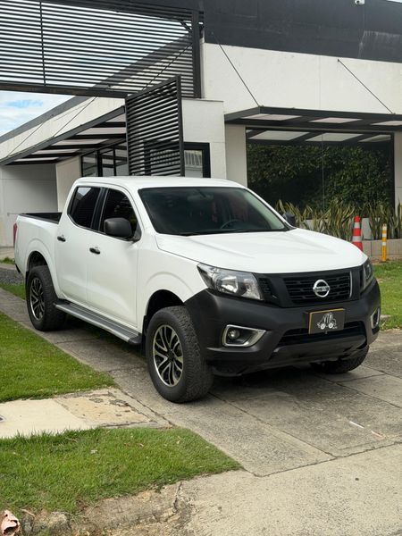 Nissan NP300 Frontier - imagen secundaria 2