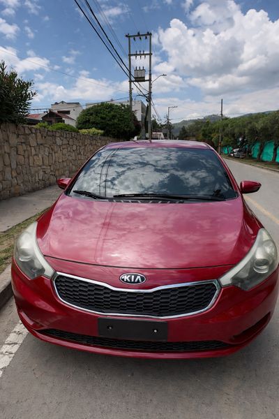 Kia cerato pro 2015 buen estado excelente precio - imagen 1