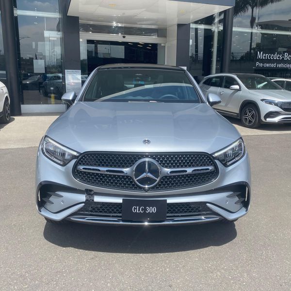 Mercedes Benz GLC 300 COUPE AMG Line 4MATIC Híbrido 2027 VENTA DE TEST DRIVE DEMOCAR GANGAZO tan solo 2.000KM - imagen secundaria 1