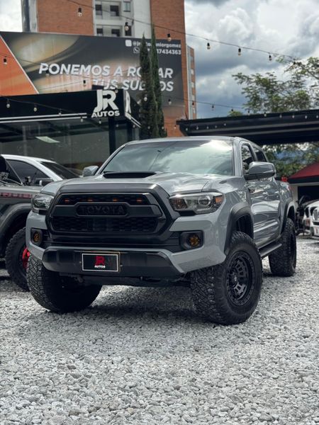 TOYOTA TACOMA TRD 4x4 2017 - imagen secundaria 1