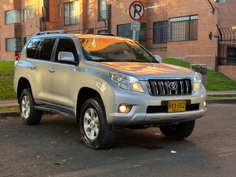 TOYOTA PRADO TX-L - imagen secundaria 1
