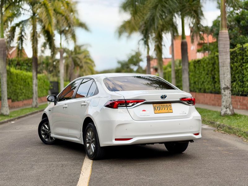 Toyota Corolla Híbrido 2022 - imagen secundaria 2
