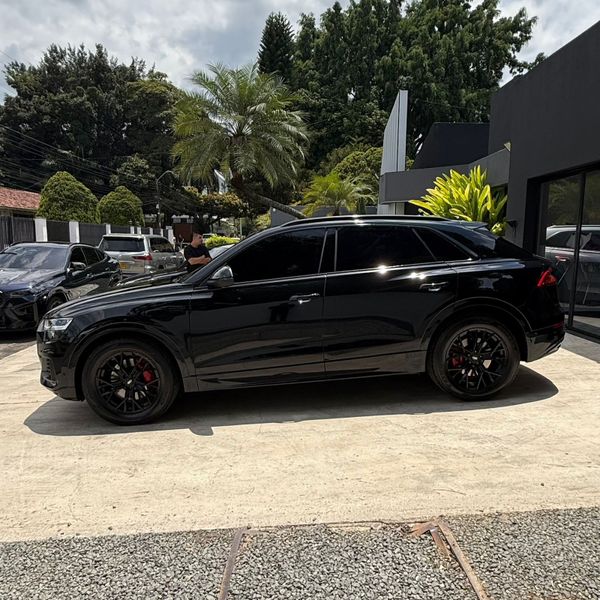 Audi Q8 - 2022 - Blindado - imagen secundaria 1