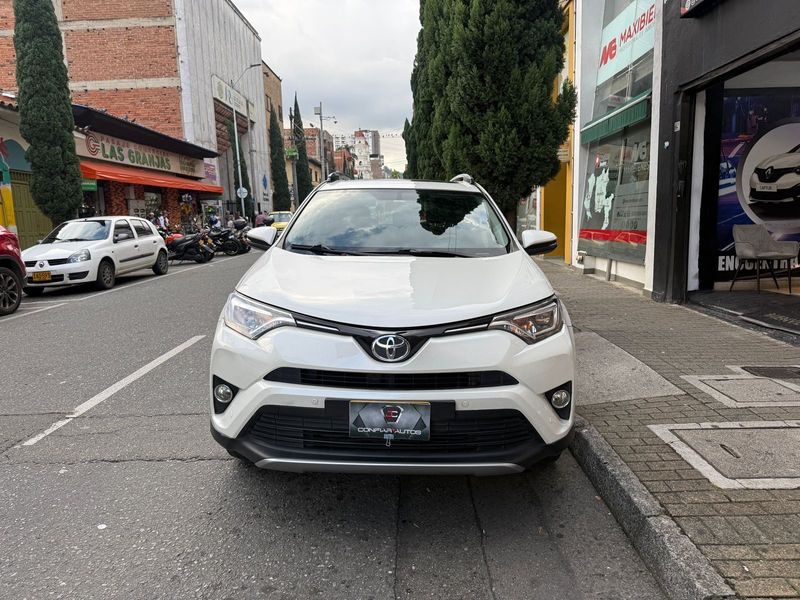 TOYOTA RAV STREET 4X2 2017 - imagen secundaria 1