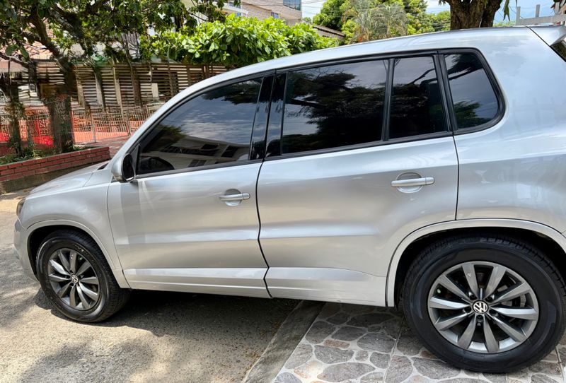 VOLKSWAGEN TIGUAN BLINDADA - imagen secundaria 2