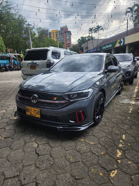 Volkswagen Jetta GLI 2024 2.0 Turbo - imagen secundaria 1