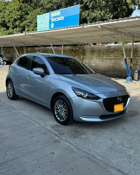 Mazda 2 Grand Touring LX 2023 Excelente Estado - imagen secundaria 2