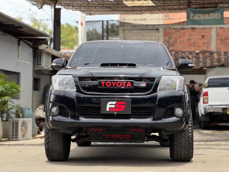 TOYOTA HILUX SRV BLINDADA 2013 - imagen secundaria 2