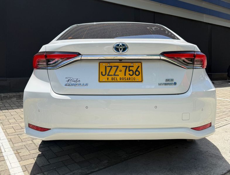 Toyota Corolla SE.G HIBRIDO 1.8 cc - imagen secundaria 2