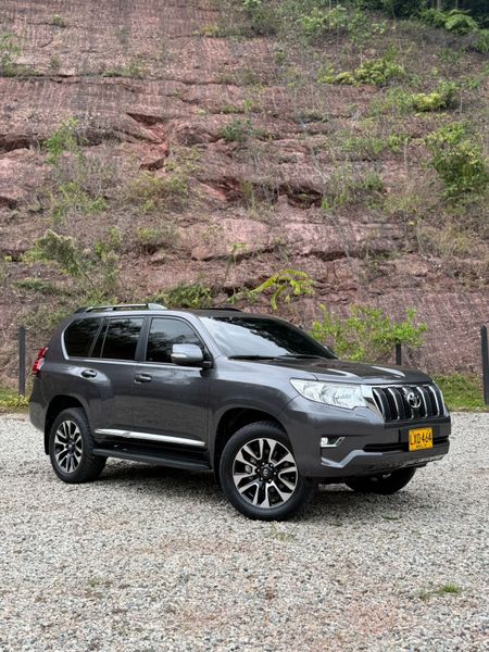 Toyota Prado txl 2024 diesel 2.8 - imagen secundaria 1