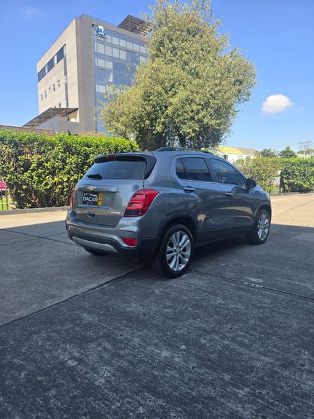 chevrolet tracker ltz 4x4 escribrir al whatsapp - imagen secundaria 1