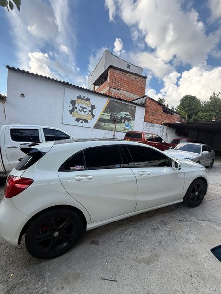 MERCEDES BENZ A200 - imagen secundaria 2