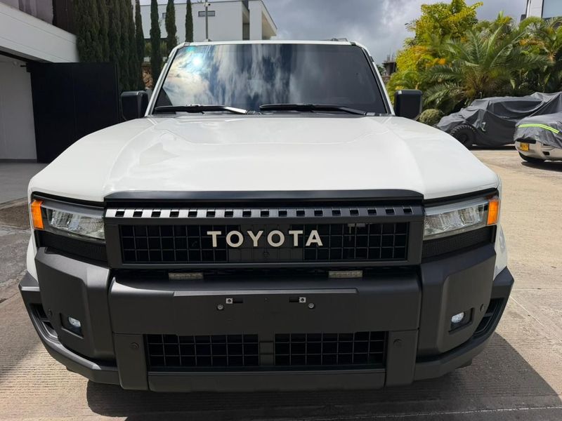 TOYOTA PRADO LC250 TX DIESEL - imagen secundaria 1
