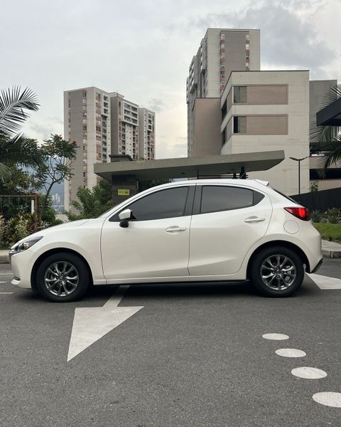 Mazda 2 Touring 2023 - imagen secundaria 1