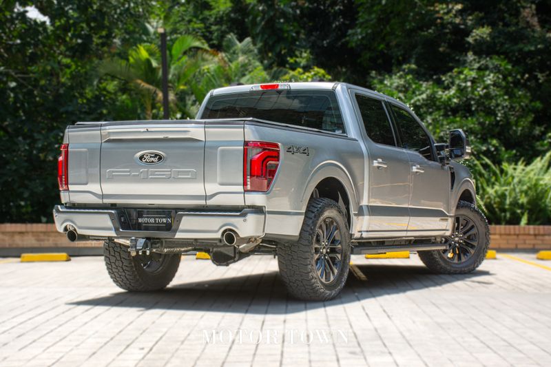 FORD F150 LARIAT HIBRIDA 2025 - imagen secundaria 2