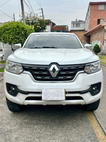 RENAULT ALASKAN ZEN MT 2.5cc TD 4X4 MOD 2022 - imagen secundaria 2