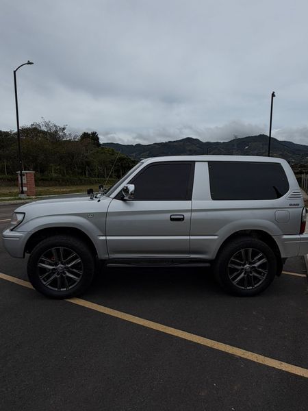Toyota Prado sumó 2008 - imagen secundaria 2