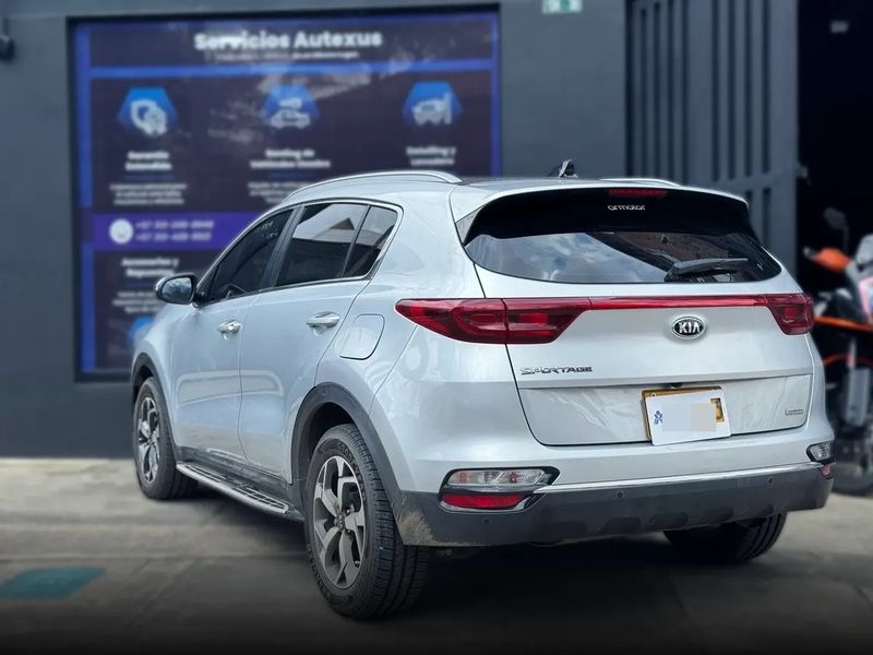 Kia Sportage 1.6TD Vibrant Aut 2020 HIBRIDO - imagen secundaria 2