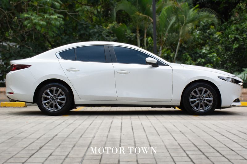 Mazda 3 Touring 2021 - imagen secundaria 1