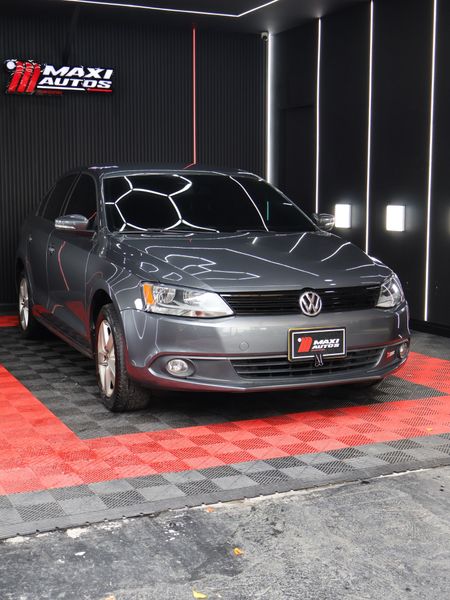 Volkswagen Nuevo Jetta 2.000 cc Automático - imagen secundaria 2